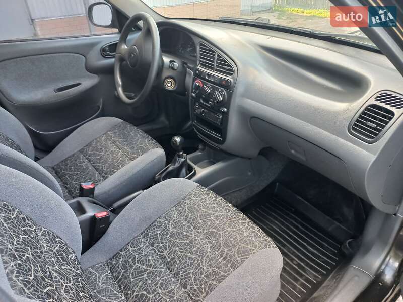 Седан Daewoo Lanos 2008 в Шостці