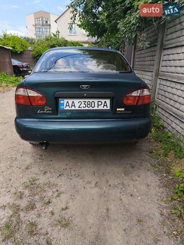 Седан Daewoo Lanos 2000 в Киеве