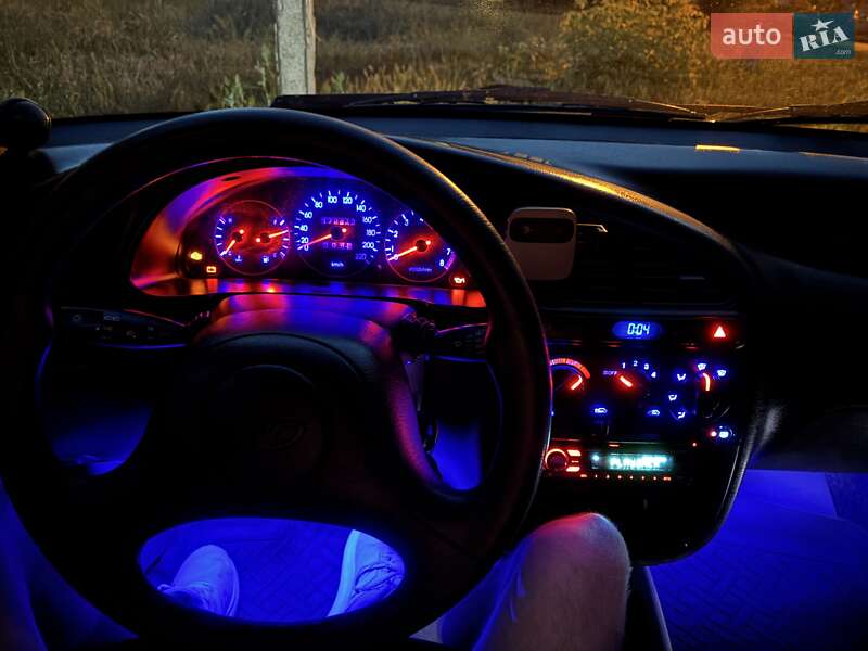 Седан Daewoo Lanos 2003 в Киеве