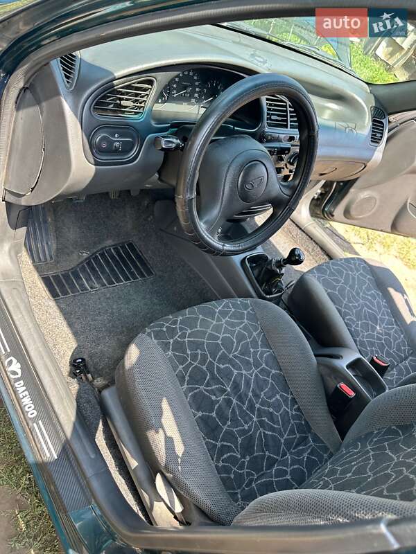 Седан Daewoo Lanos 2003 в Дніпрі