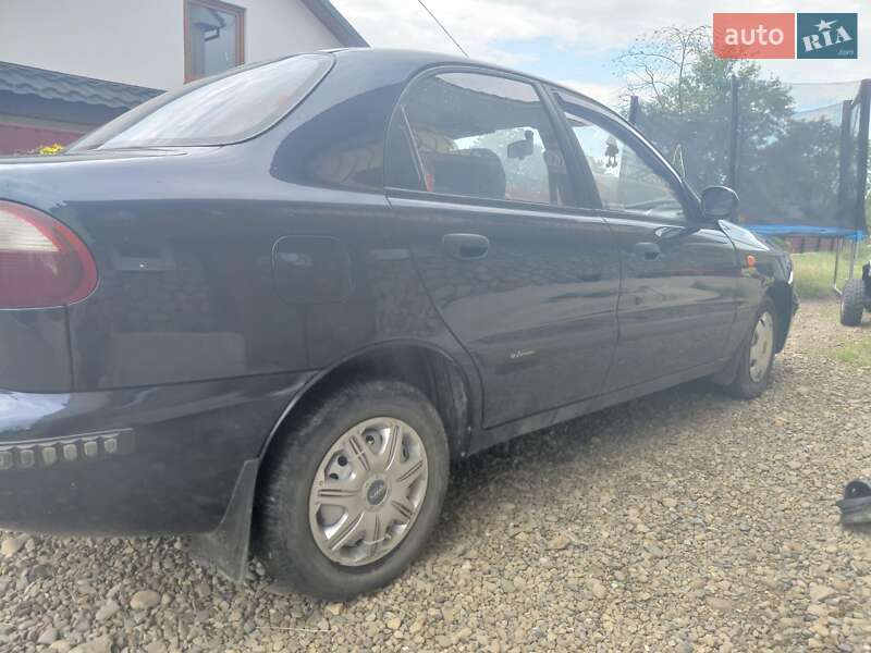Седан Daewoo Lanos 2008 в Калуші