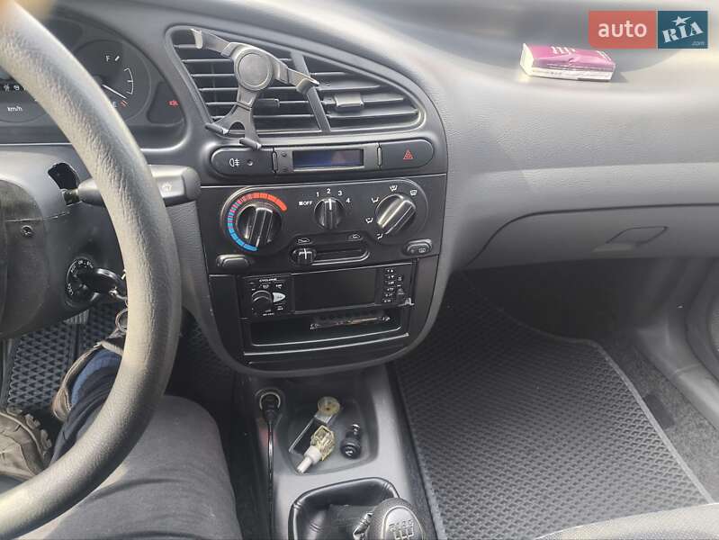 Седан Daewoo Lanos 2008 в Новомосковську