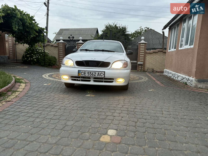 Седан Daewoo Lanos 2006 в Хотині