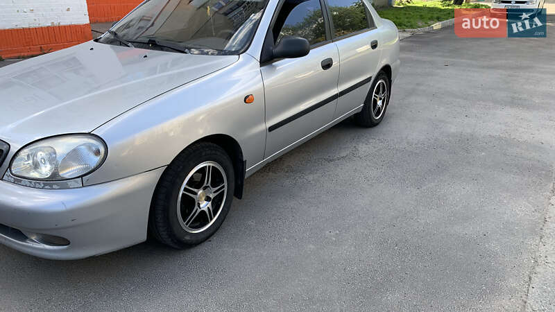 Седан Daewoo Lanos 2008 в Киеве