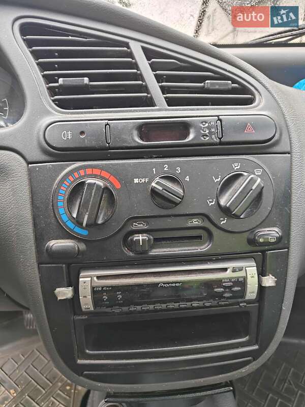 Седан Daewoo Lanos 2004 в Долине