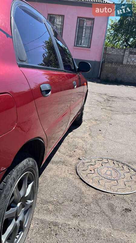 Седан Daewoo Lanos 2004 в Николаеве