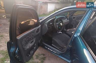 Седан Daewoo Lanos 2001 в 