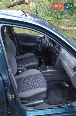 Седан Daewoo Lanos 2004 в Хусте