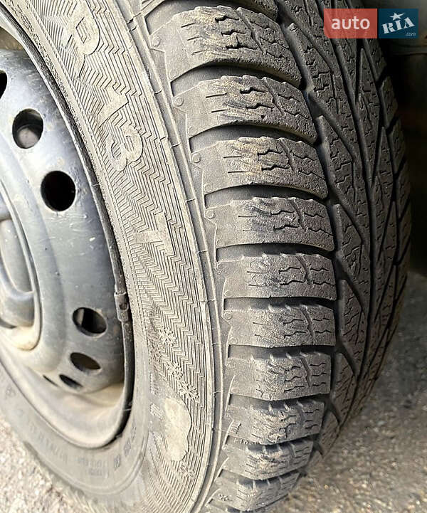 Седан Daewoo Lanos 2001 в Чугуеве
