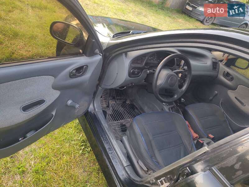 Седан Daewoo Lanos 2006 в Ромнах
