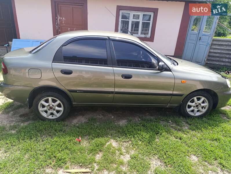 Седан Daewoo Lanos 2007 в Новой Ушице