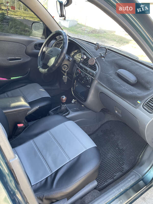 Седан Daewoo Lanos 2005 в Харькове
