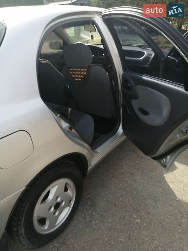 Седан Daewoo Lanos 2006 в Львове