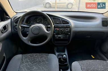 Седан Daewoo Lanos 2004 в 