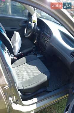 Седан Daewoo Lanos 2004 в 