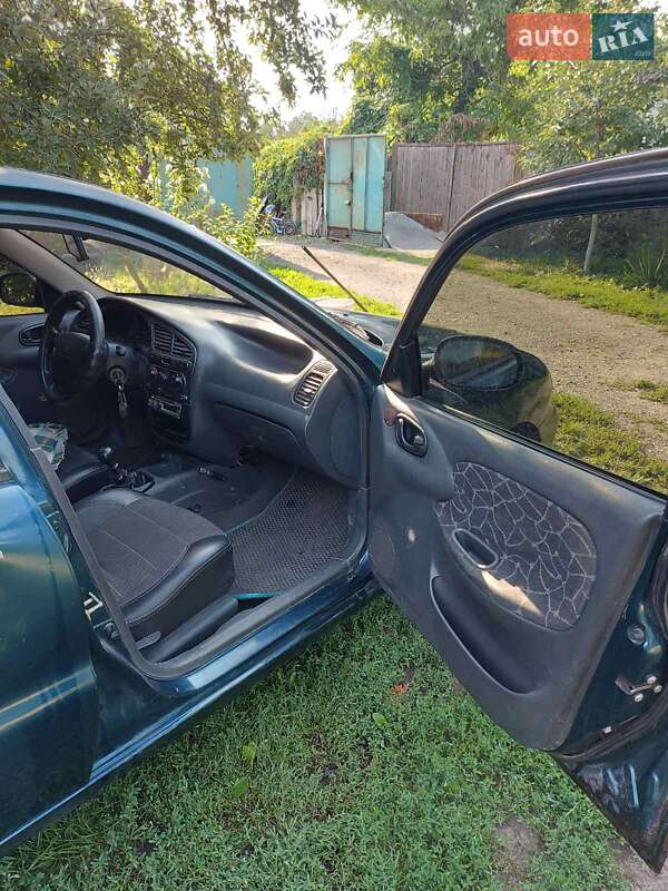 Седан Daewoo Lanos 2002 в Днепре