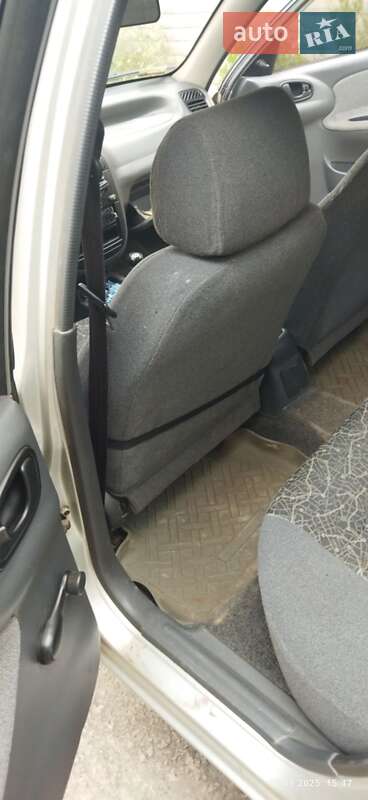 Седан Daewoo Lanos 2005 в Кривом Роге