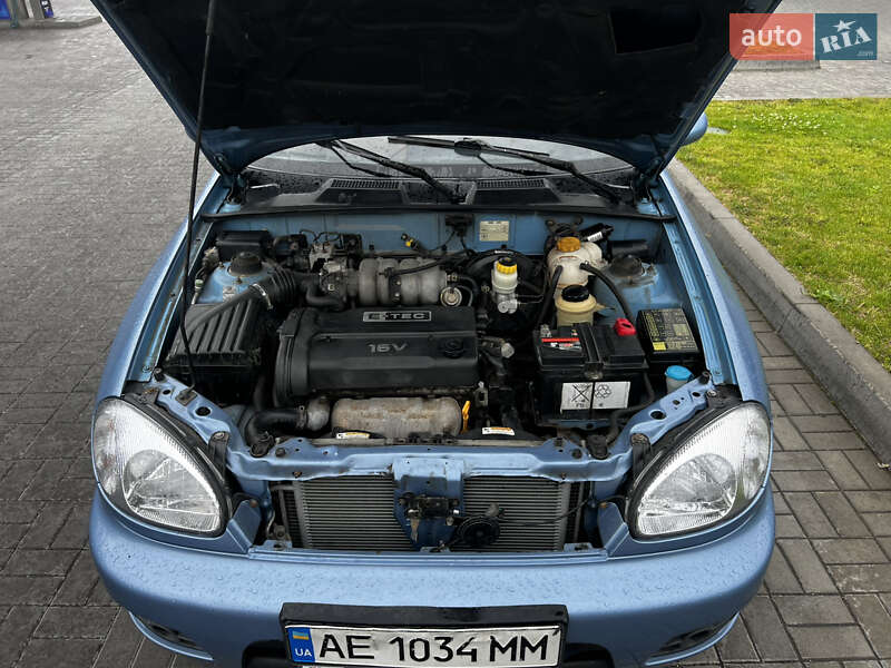 Хэтчбек Daewoo Lanos 2003 в Днепре