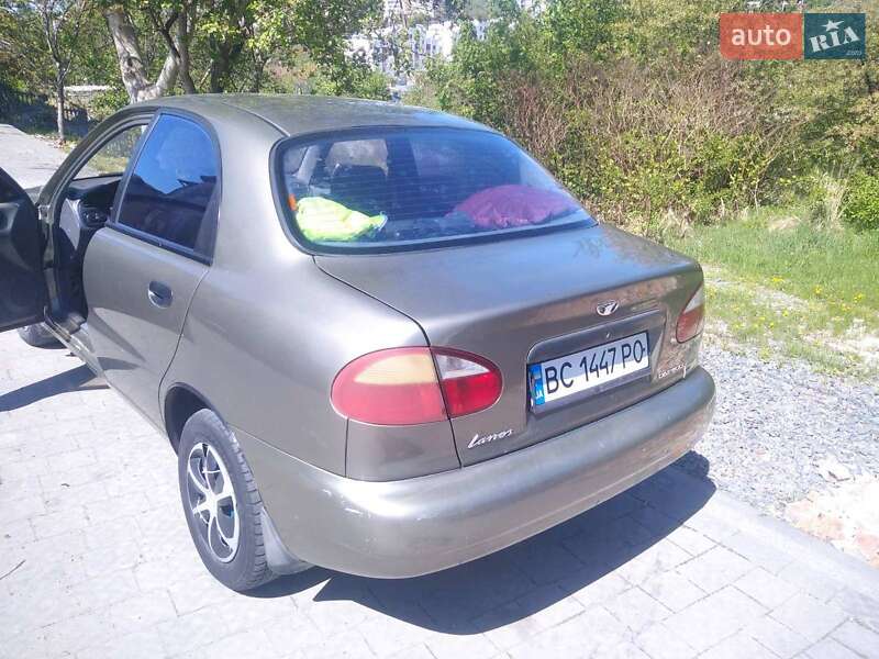Седан Daewoo Lanos 2004 в Львове