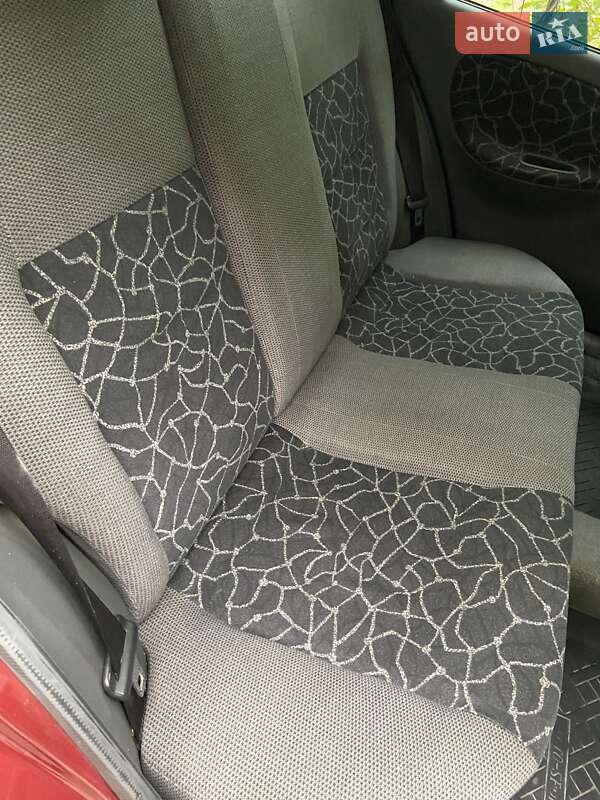 Седан Daewoo Lanos 2002 в Кривом Роге фото 3 Седан Daewoo Lanos 2002 в Кривом Роге