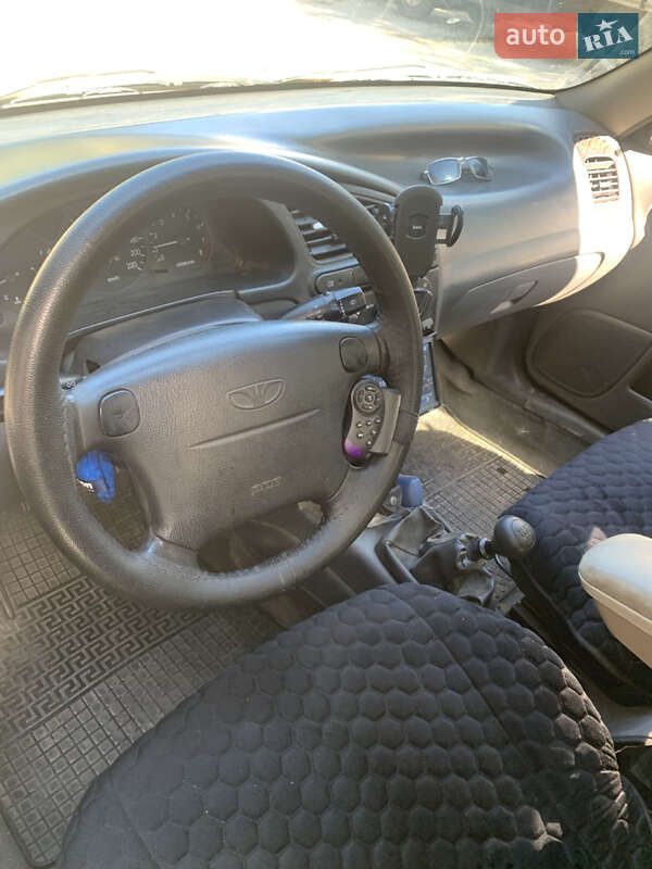 Седан Daewoo Lanos 2002 в Днепре