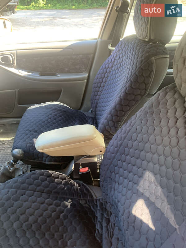 Седан Daewoo Lanos 2002 в Днепре