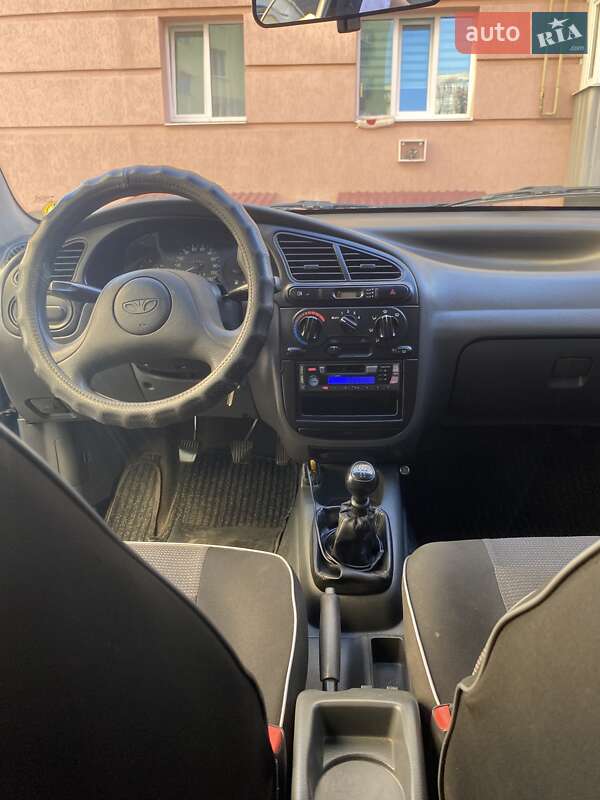 Седан Daewoo Lanos 2004 в Сумах