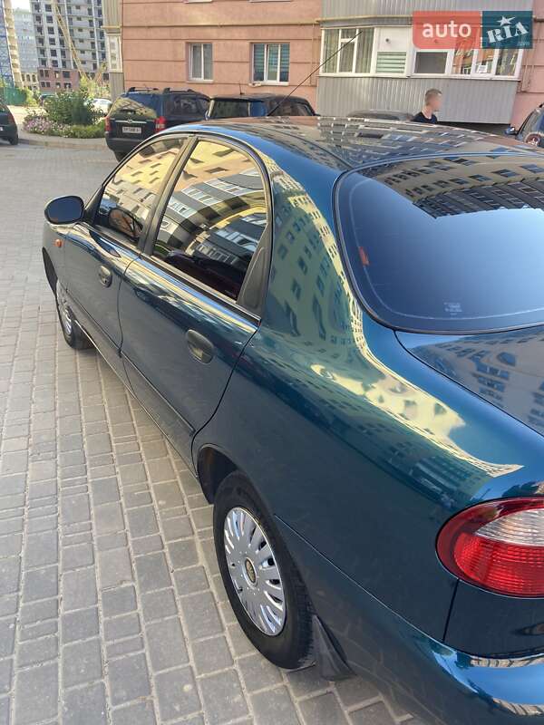 Седан Daewoo Lanos 2004 в Сумах