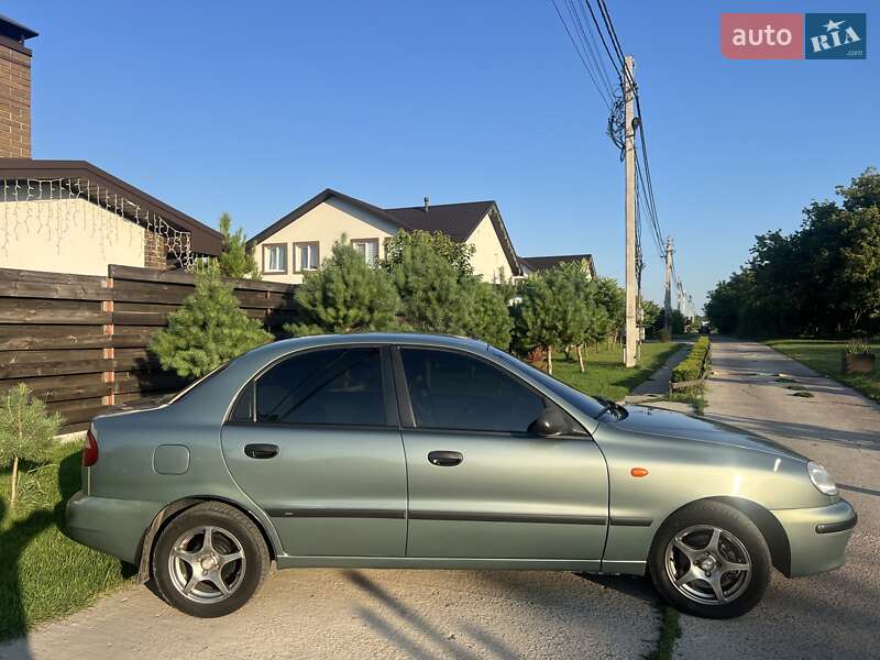 Седан Daewoo Lanos 2009 в Сумах
