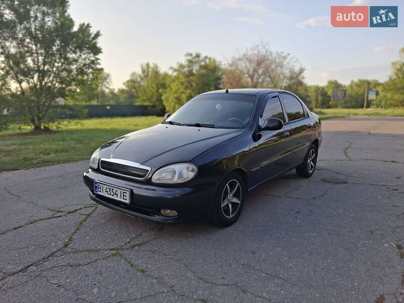 Седан Daewoo Lanos 2011 в 
