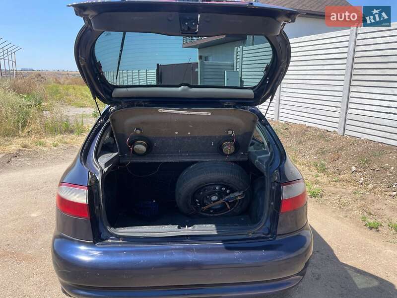 Хэтчбек Daewoo Lanos 2004 в Одессе