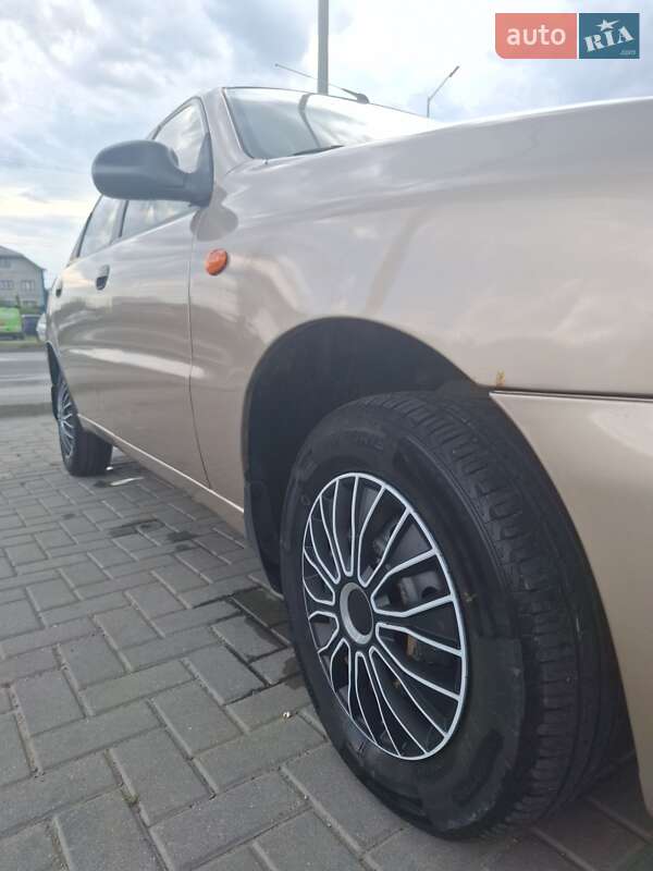 Седан Daewoo Lanos 2008 в Ивано-Франковске