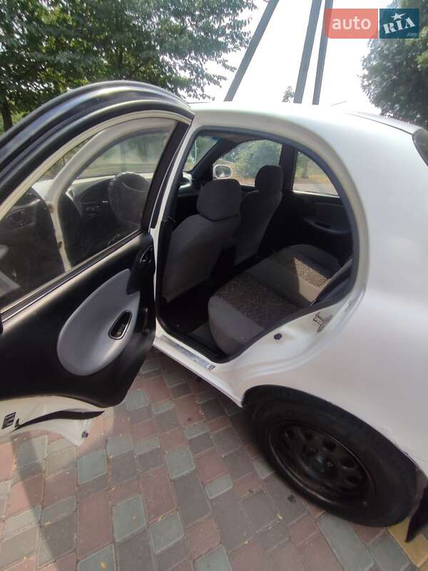 Седан Daewoo Lanos 2005 в Кропивницком