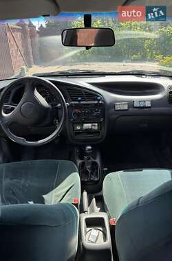 Седан Daewoo Lanos 2002 в 
