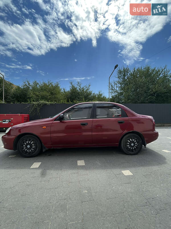 Седан Daewoo Lanos 2006 в Ужгороді