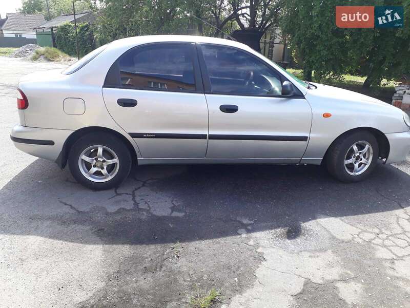 Седан Daewoo Lanos 2005 в Ромнах