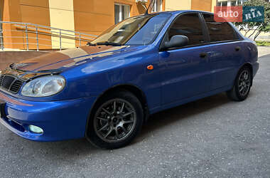 Седан Daewoo Lanos 2008 в Краснограді