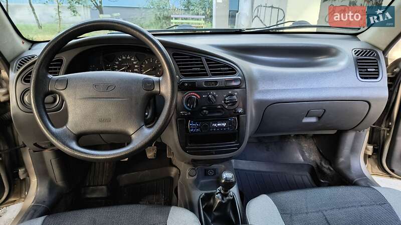 Седан Daewoo Lanos 2008 в Новомосковске