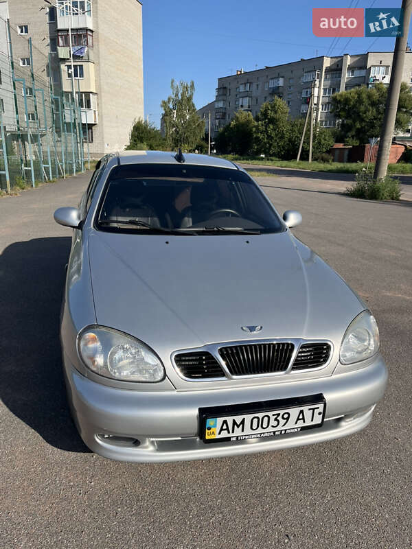 Седан Daewoo Lanos 2005 в Коростене