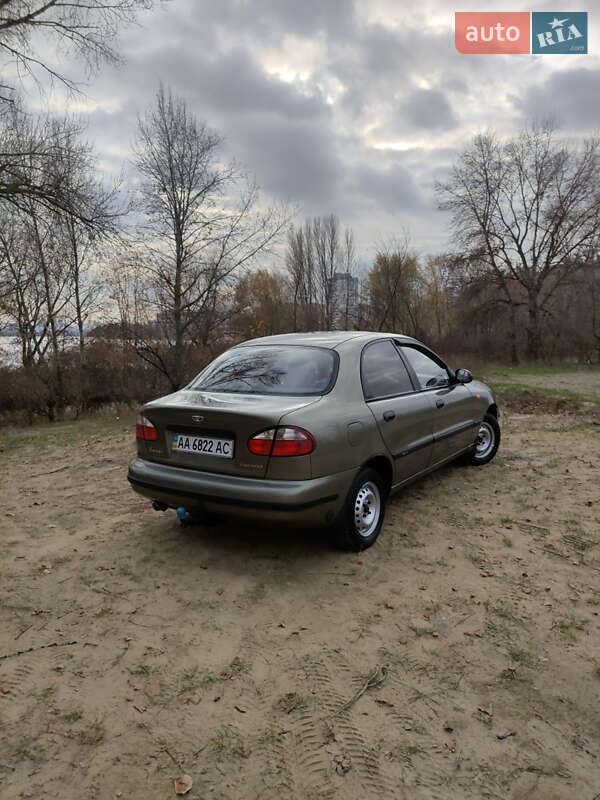 Седан Daewoo Lanos 2004 в Киеве