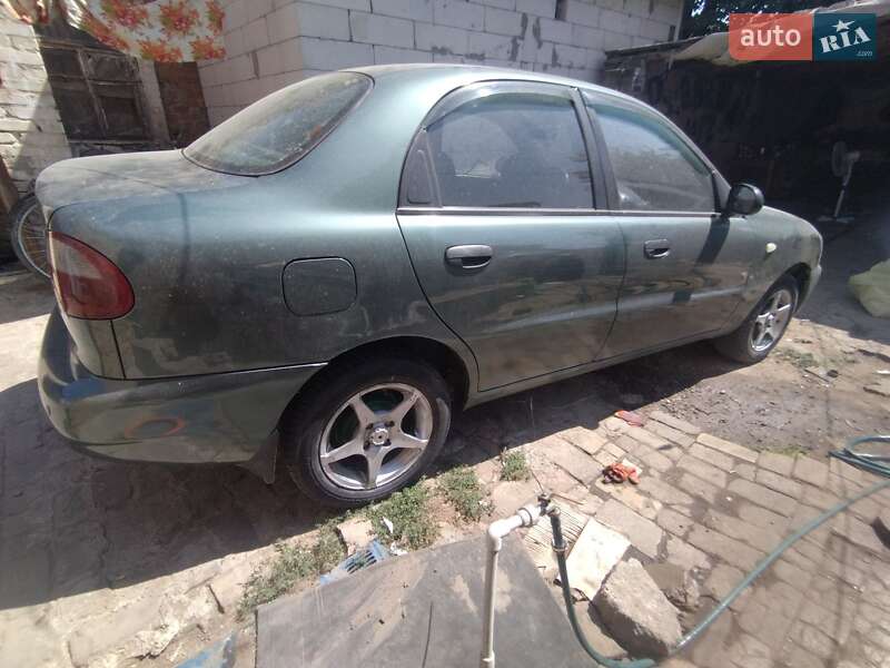 Седан Daewoo Lanos 1998 в 