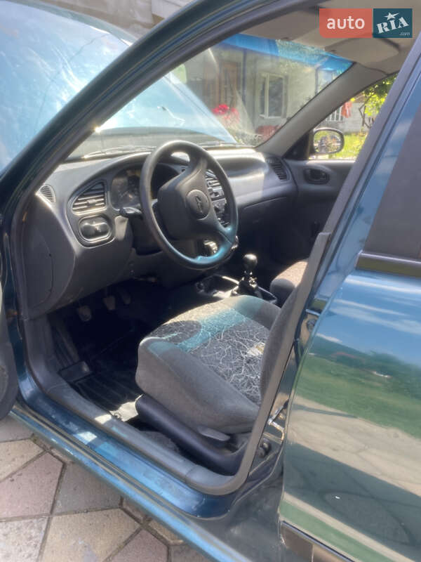 Седан Daewoo Lanos 2006 в Косове