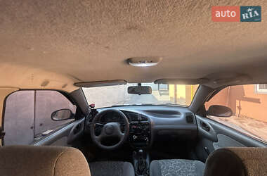 Седан Daewoo Lanos 2005 в Монастирищеві