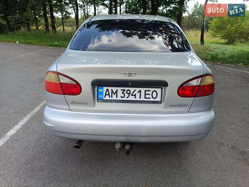 Седан Daewoo Lanos 2003 в Житомире