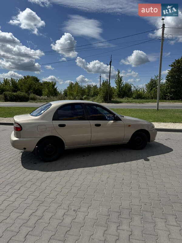 Седан Daewoo Lanos 2004 в Хмельницком