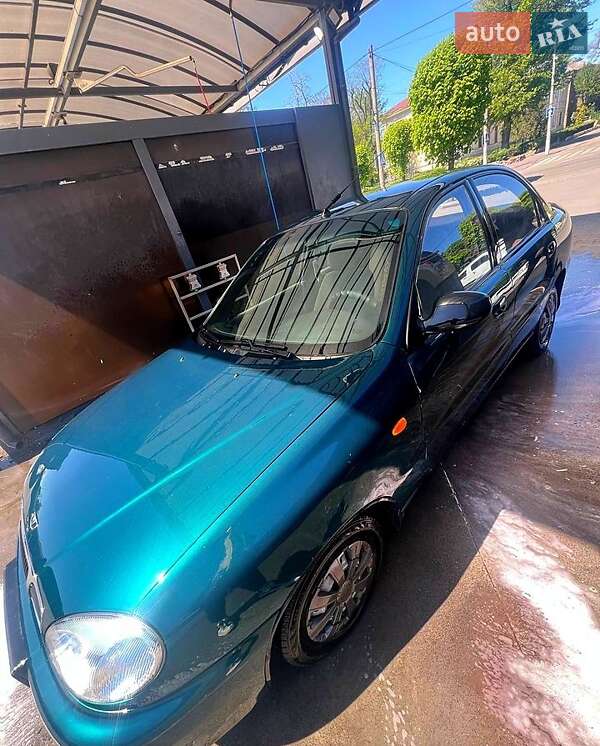 Седан Daewoo Lanos 2004 в Каменском
