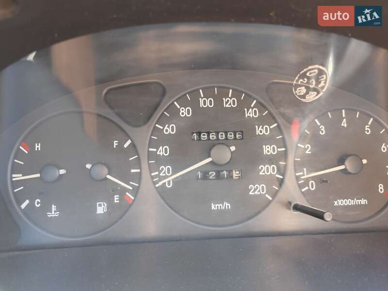 Седан Daewoo Lanos 2000 в Кропивницькому