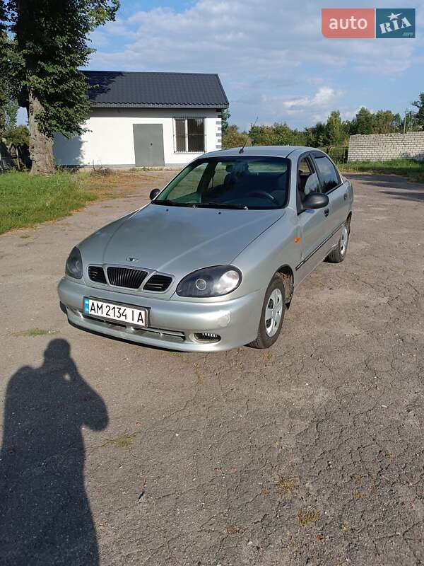 Седан Daewoo Lanos 2003 в 