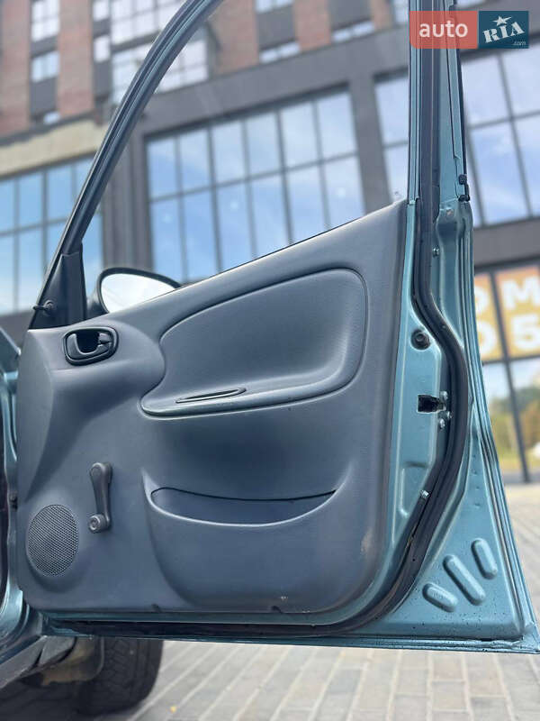 Седан Daewoo Lanos 2011 в Полтаве