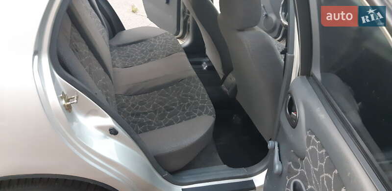 Седан Daewoo Lanos 2003 в Черкассах